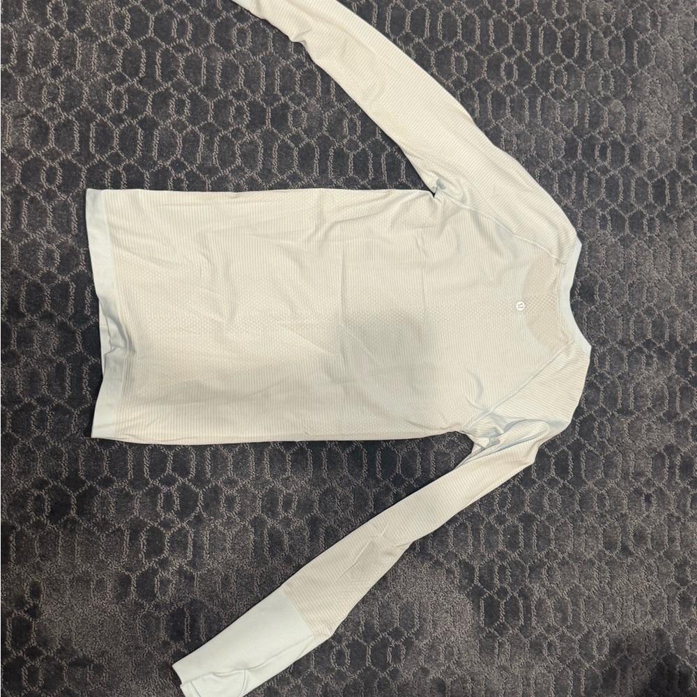 Light blue long sleeve swiftly tech